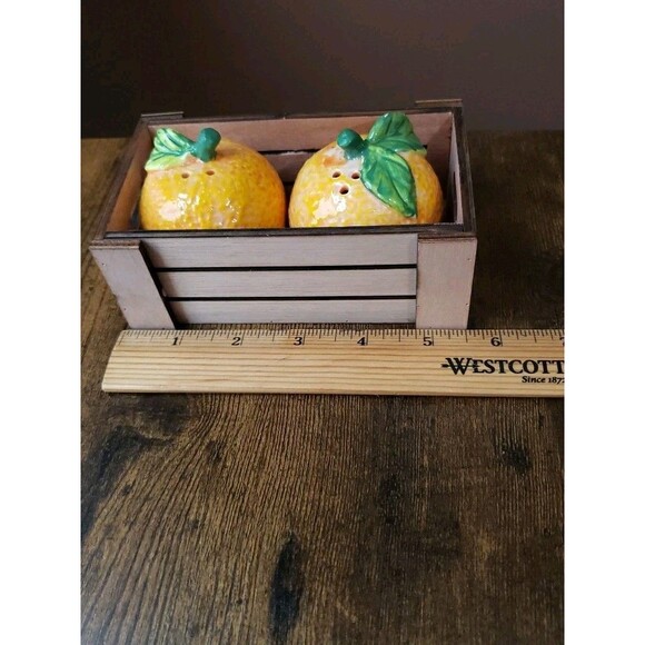 Cracker Barrel Stoneware Oranges Salt & Pepper Set Fruit Crate Vintage Kitsch - Picture 3 of 15